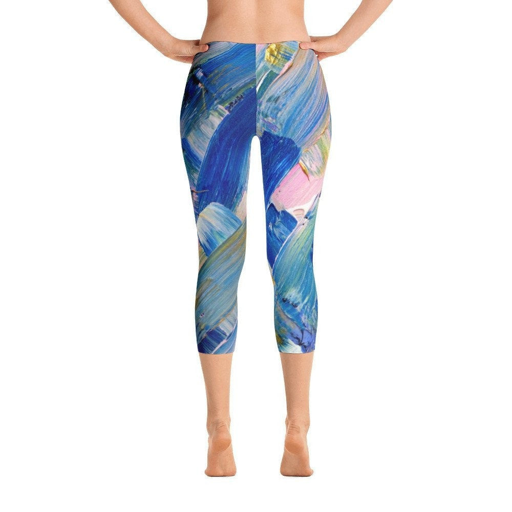 Adrift. Capri Leggings Abstract Deep