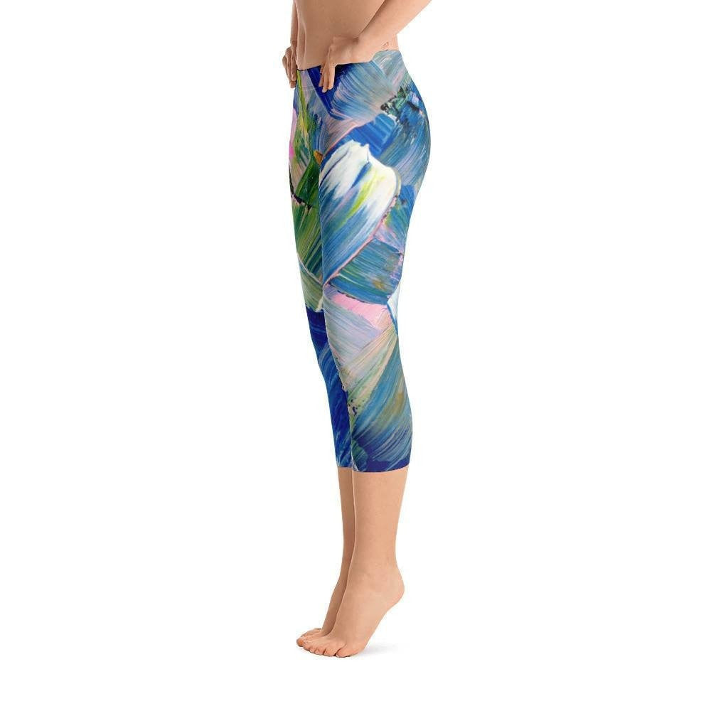 Adrift. Capri Leggings Abstract Deep