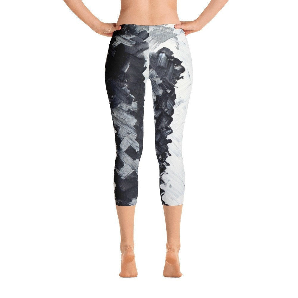 Up. Capri Leggings Abstract Deep