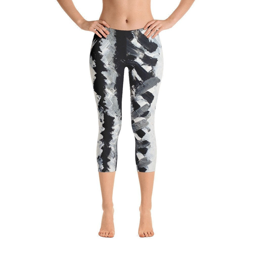 Up. Capri Leggings Abstract Deep